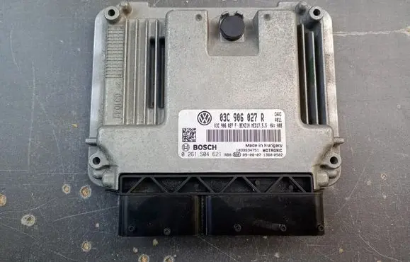 Volkswagen Touran I Trunk lid opening control unit 