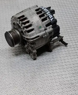 Volkswagen Golf VI Generator/alternator 2607703A 03L903023F 31001258A
