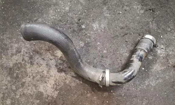 Nissan Qashqai Intercooler hose/pipe