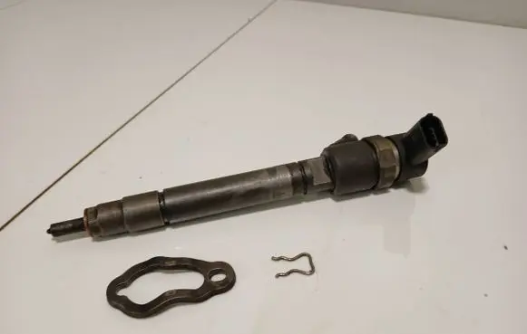 Volvo V50 Fuel injector 0445110251 30750283 1413
