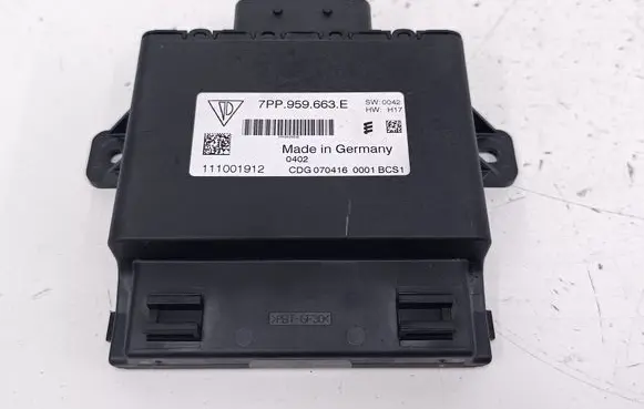 Porsche Cayenne (92A) Voltage converter/converter module 7PP959663E