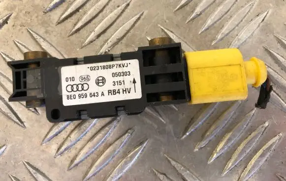 Audi A4 S4 B6 8E 8H Airbag deployment crash/impact sensor 8E0959643A 050303 0231808P77VJ