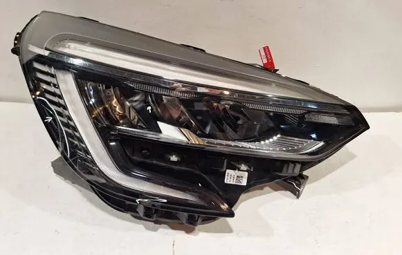 Renault Clio V Headlight/headlamp 260107933R