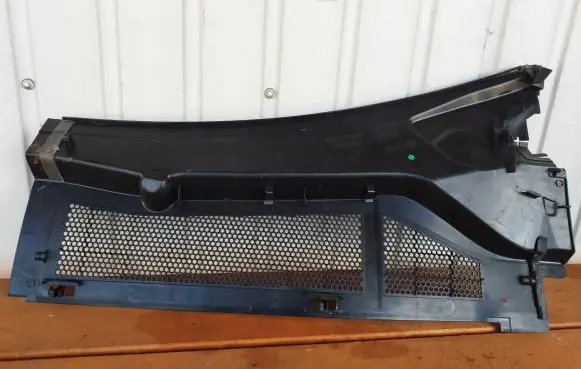 Peugeot 308 Wiper trim 9831551280