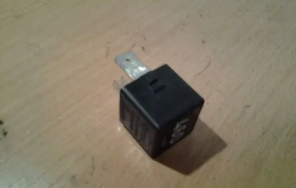Volkswagen PASSAT B6 Other relay 1K0951253A