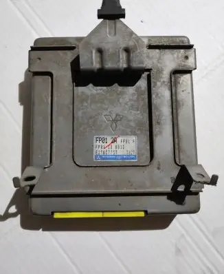 Mazda 626 Engine control unit/module FP0118881D