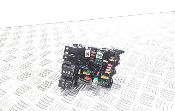 Audi A3 S3 8V Fuse module 5Q0937615C