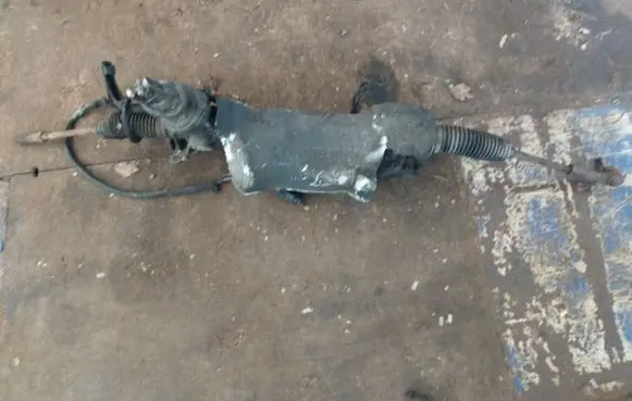 Volkswagen Touran I Steering rack 1K1423105B