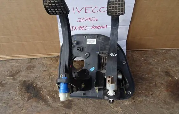 Iveco Daily 6th gen Pedal assembly 5801492032