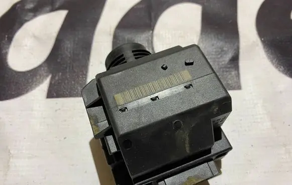 Mercedes-Benz E W211 Ignition lock A2115451408 2115451408