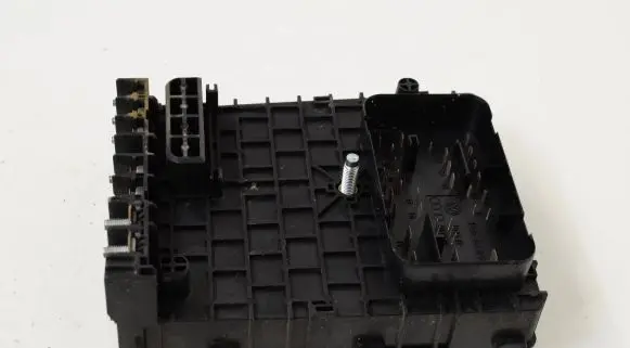 Volkswagen PASSAT B6 Fuse box set 3C0937125