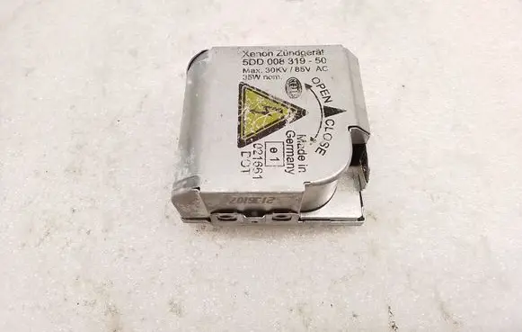 Headlight ballast module Xenon