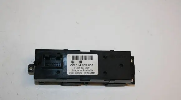 Volkswagen PASSAT B5.5 Electric window control switch 1J4959857 F005S00011