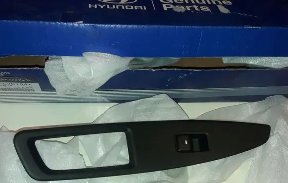 Hyundai i20 (GB IB) Electric window control switch 93580C70104
