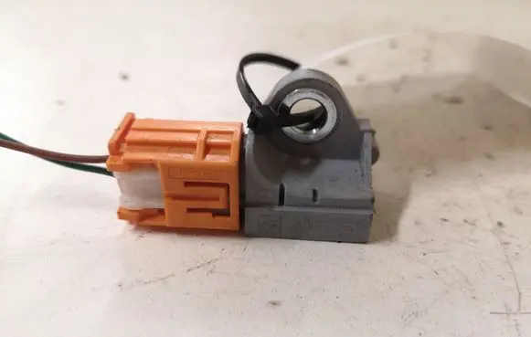Mazda 6 Airbag deployment crash/impact sensor GDK457KC0 K0273080110