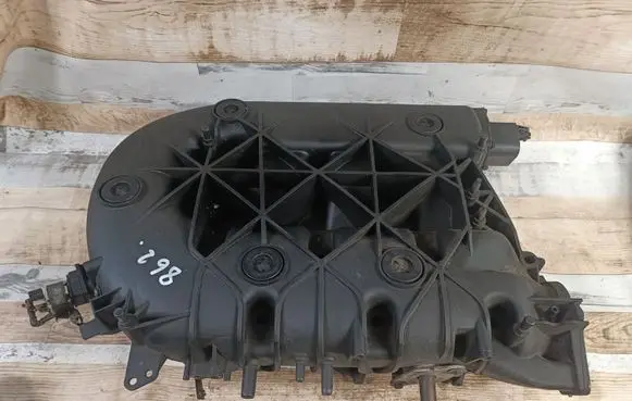 Chrysler Pacifica Intake manifold