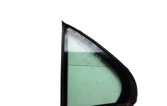 Rear vent window glass