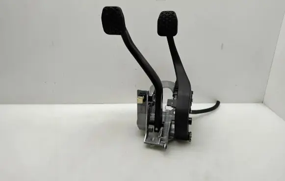 BMW 1 F20 F21 Pedal assembly C4005569SE 35316761310 67871110