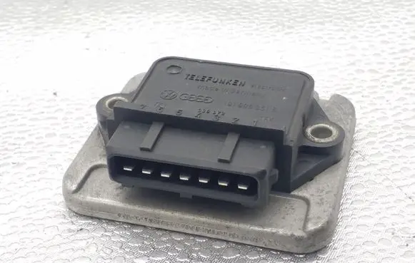 Volkswagen PASSAT B3 Ignition amplifier control unit 191905351B 339379
