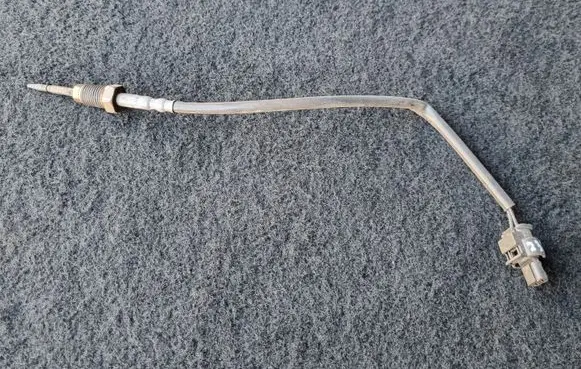BMW 5 F10 F11 Exhaust gas temperature sensor 7805607
