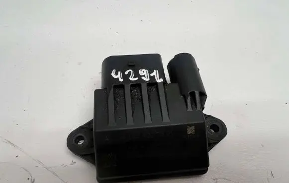 Glow plug pre-heat relay