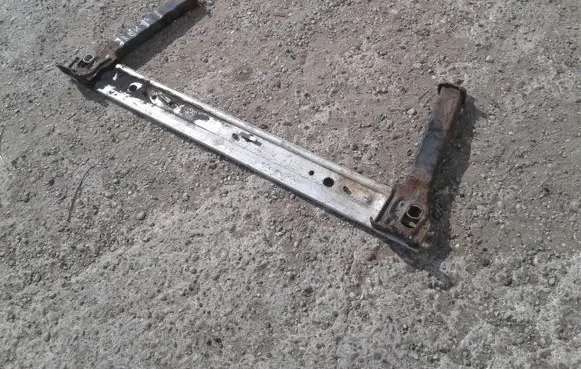 Renault Scenic III - Grand scenic III Bottom radiator support slam panel 