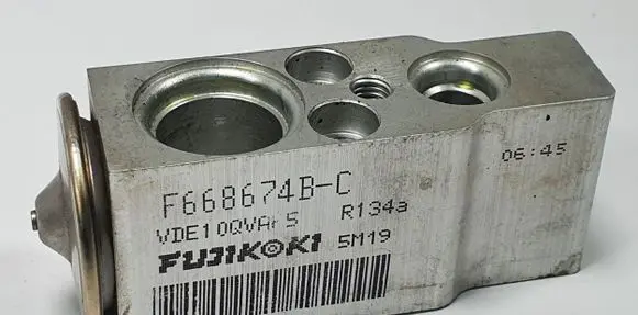 Citroen C1 Air conditioning (A/C) expansion valve F668674B-C