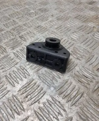 KIA Sportage Radiator mount bracket 
