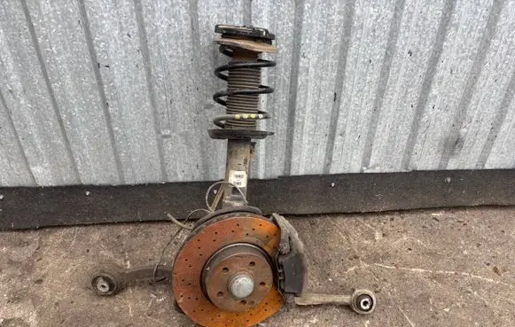 Fiat Freemont Front wheel hub spindle knuckle