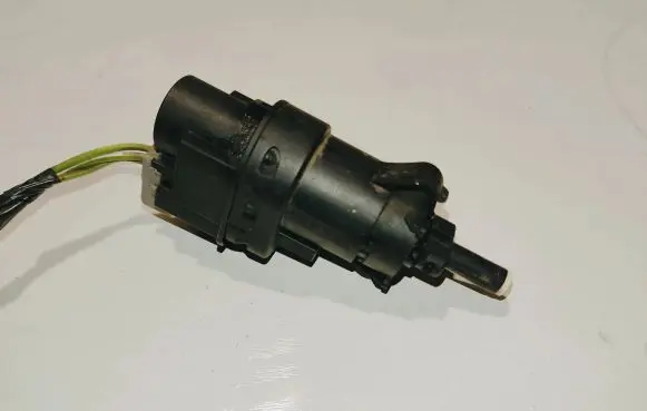 Ford Focus C-MAX Brake pedal sensor switch 3M5T13480AB