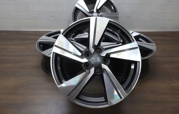 R18 alloy rim