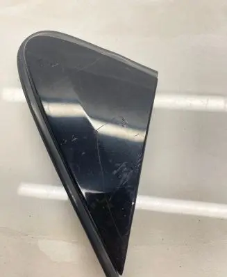 Nissan Murano Z51 Front door glass trim molding C78RH1