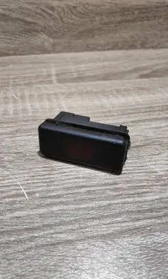 BMW 5 E39 Hazard light switch 8350947