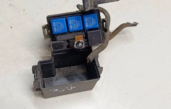 Hyundai i30 Relay mounting block 91940A6120T9 91940A6120
