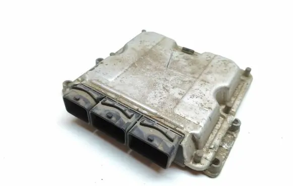 Volkswagen Golf Sportsvan Engine control unit/module 8200095416 8200163528 0281011101