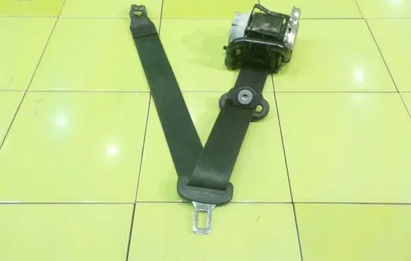 Skoda Octavia Mk3 (5E) Front seatbelt 7N0857737P0 BEZPIECZENSTWA