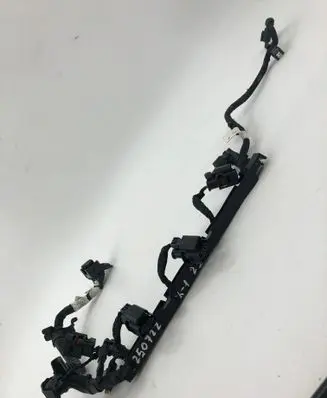 BMW X1 U11 Fuel injector wires 847762605 8477626