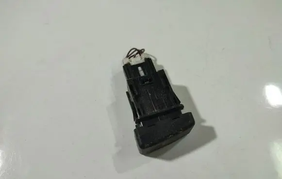 Mazda 3 I Hazard light switch 03750330