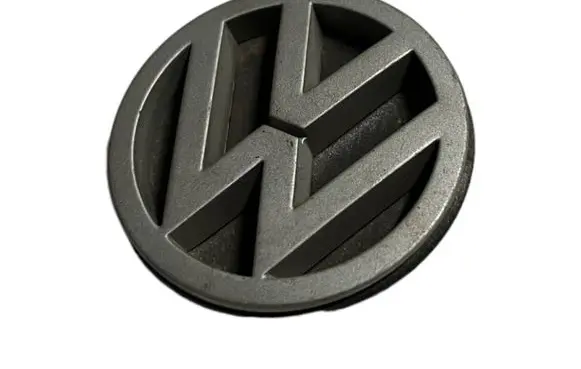 Volkswagen PASSAT B3 Manufacturer badge logo/emblem 357853601B 357853601