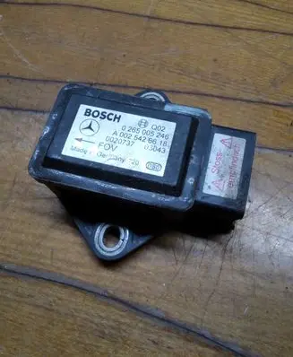 Mercedes-Benz E W211 ESP acceleration yaw rate sensor A0025426618