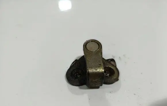 Peugeot 406 Front door lock loop/hook striker 