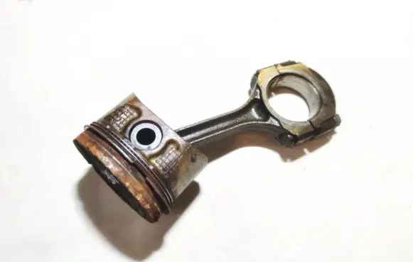 Renault Laguna II Piston with connecting rod