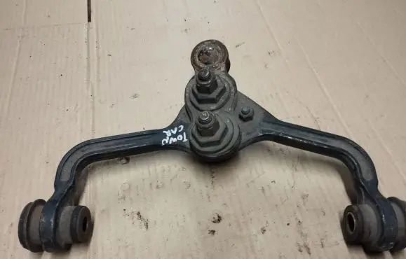 Lincoln Town Car Front lower control arm/wishbone