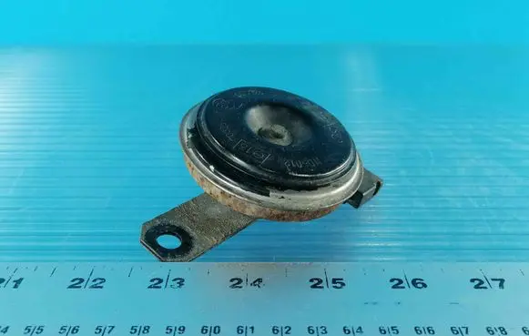 Toyota Hilux (AN10, AN20, AN30) Horn signal ND012