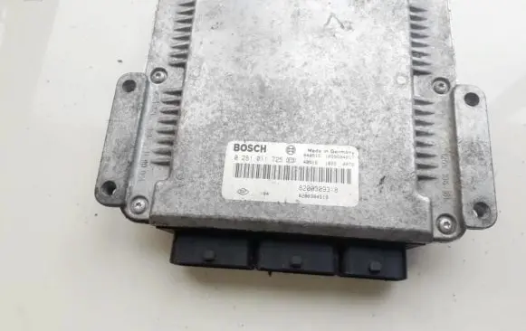 Renault Laguna II Engine control unit/module 0281011725 8200309318