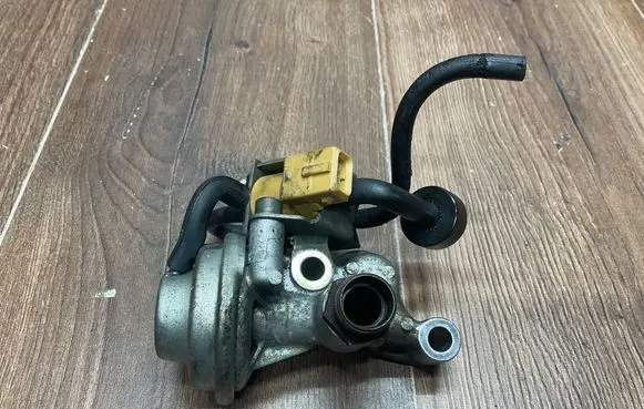 Mercedes-Benz SL R129 EGR valve A1121400060