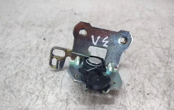 Mercedes-Benz CLS C218 X218 Seat back rest lock catch A2049200572