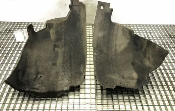 Front wheel arch liner splash guards