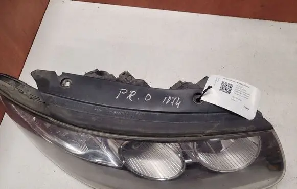 Hyundai Santa Fe Headlight/headlamp 921022B0
