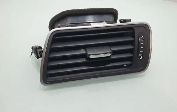 Volkswagen PASSAT B7 Dashboard side air vent grill/cover trim S0911338